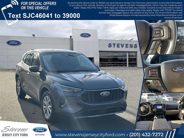 2023 Ford Escape Active's photo