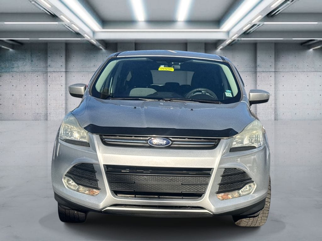 Used 2013 Ford Escape SE with VIN 1FMCU9GX9DUC98230 for sale in Patchogue, NY