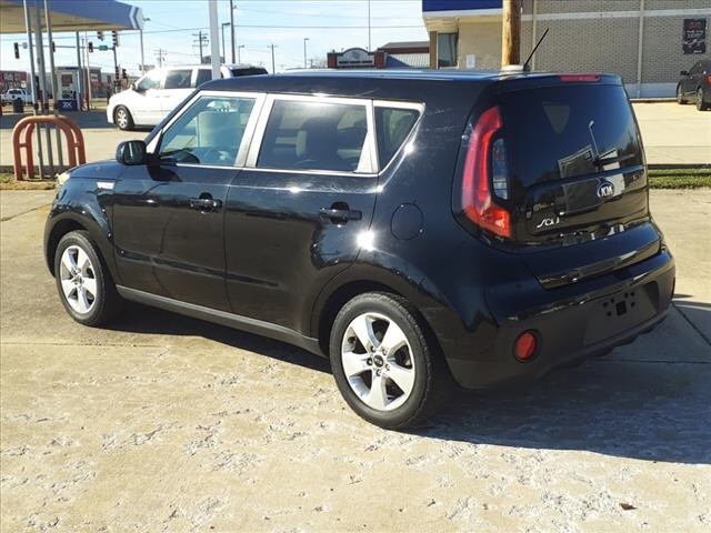 2017 Kia Soul Base photo 2