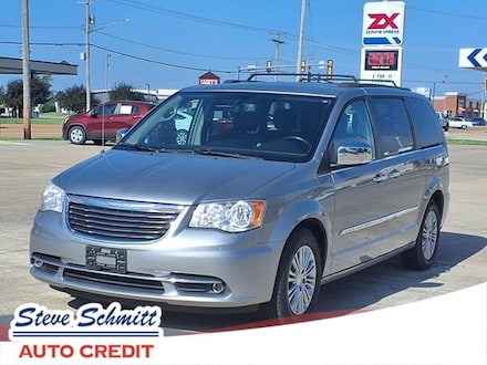 2015 Chrysler Town & Country Touring-L Minivan/Van