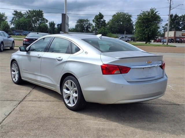 2017 Chevrolet Impala 1LT photo 3