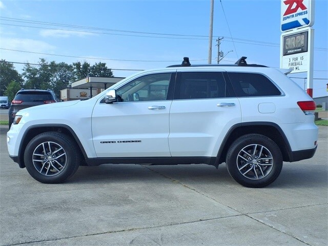 2017 Jeep Grand Cherokee Limited photo 2