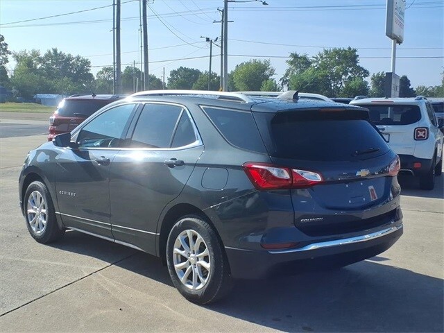 2018 Chevrolet Equinox LT photo 3