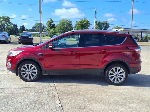 2018 Ford Escape Titanium photo 2