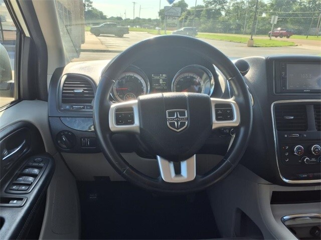 2016 Dodge Grand Caravan SXT photo 4