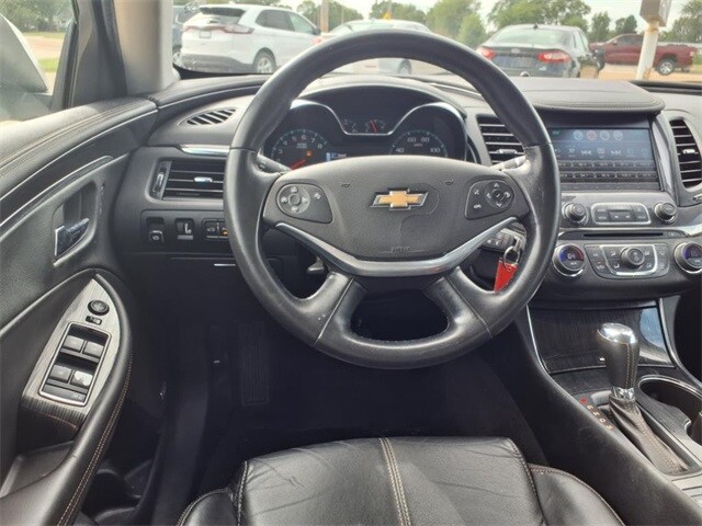 2017 Chevrolet Impala 1LT photo 4