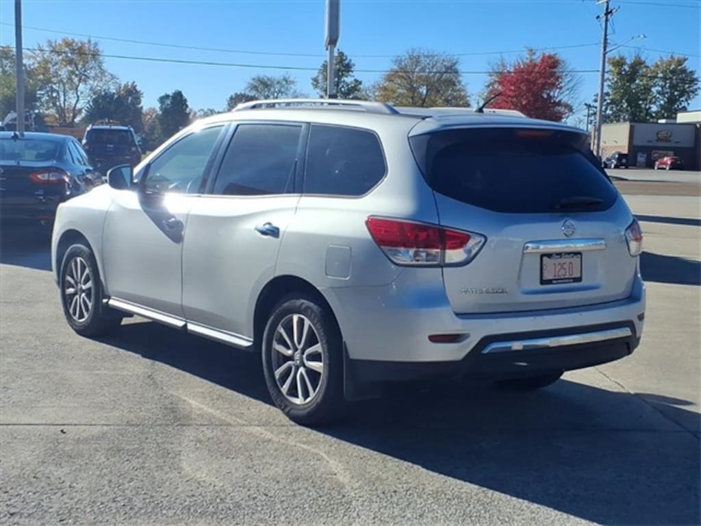 Used 2015 Nissan Pathfinder S SUV