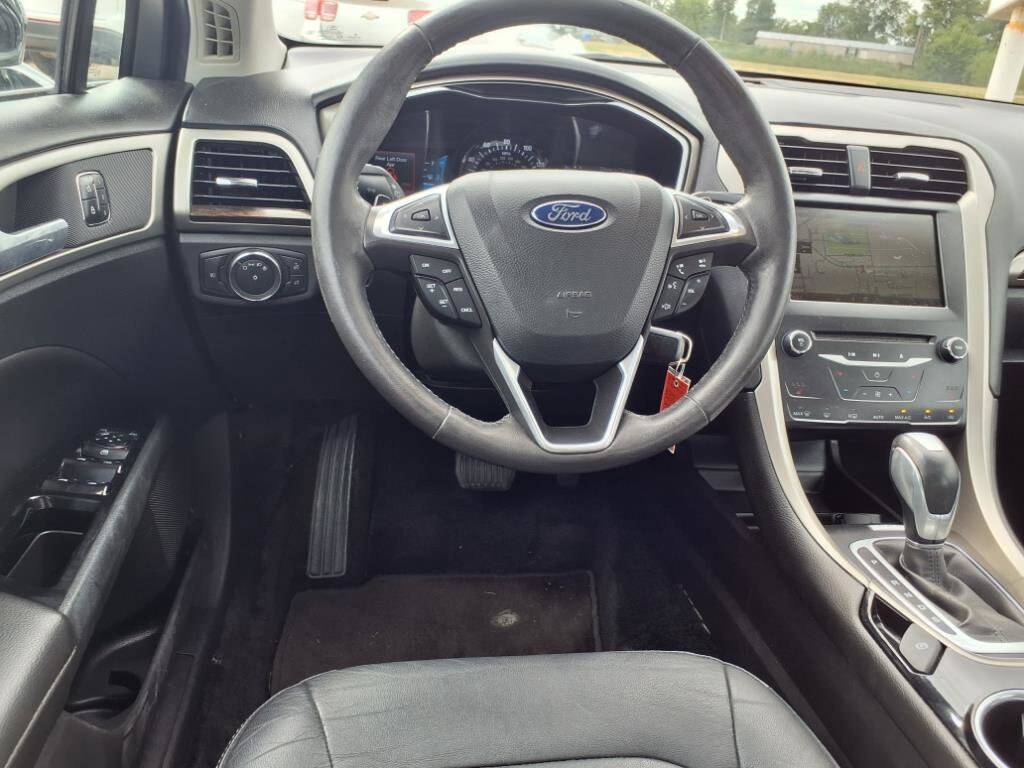 Used 2015 Ford Fusion SE Sedan