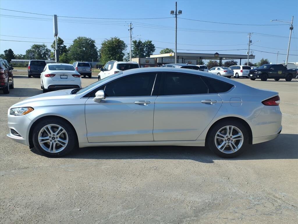 Used 2018 Ford Fusion SE Sedan