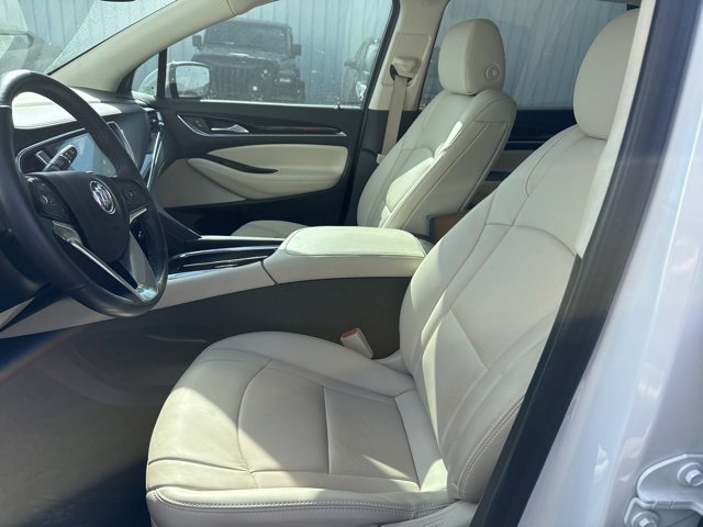 2023 Buick Enclave Essence photo 3