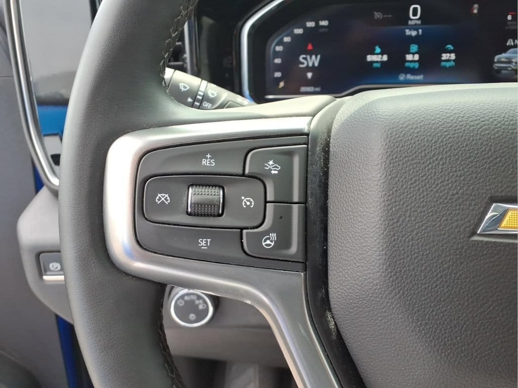 2025 Chevrolet Silverado 1500 LT - Photo 13