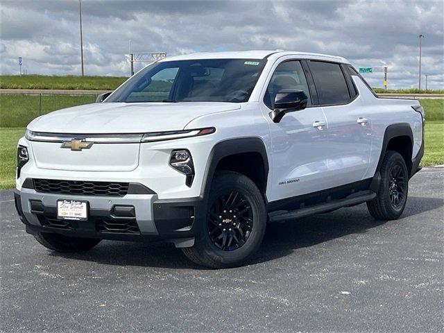 2025 Chevrolet Silverado EV LT's photo
