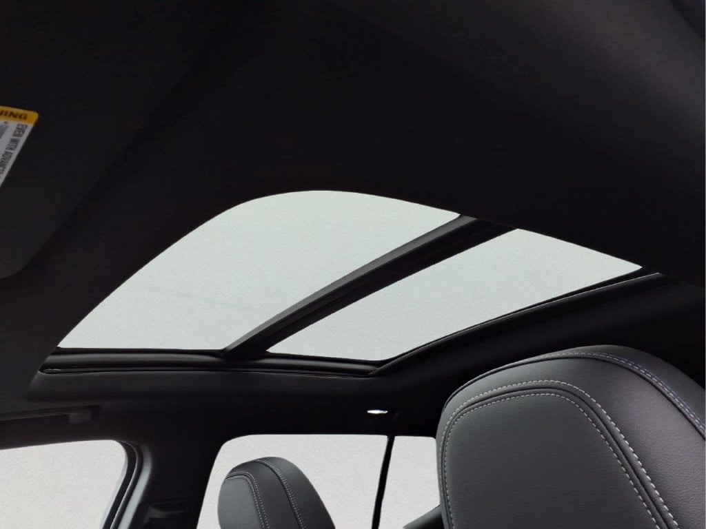 2024 Chevrolet Equinox EV LT - Photo 22