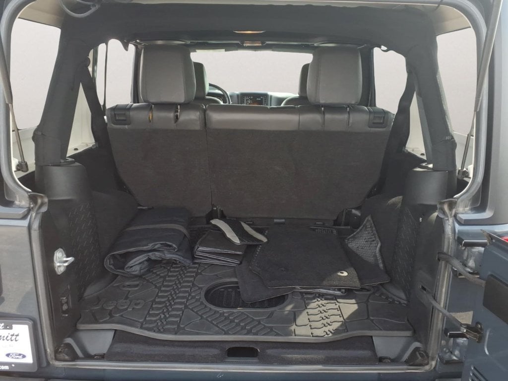 2016 Jeep Wrangler Unlimited Sahara - Photo 20