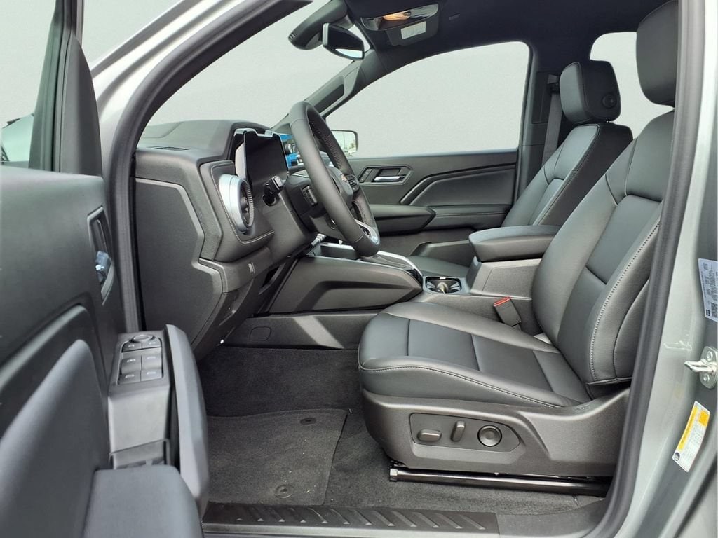 2026 Chevrolet Colorado LT - Photo 17