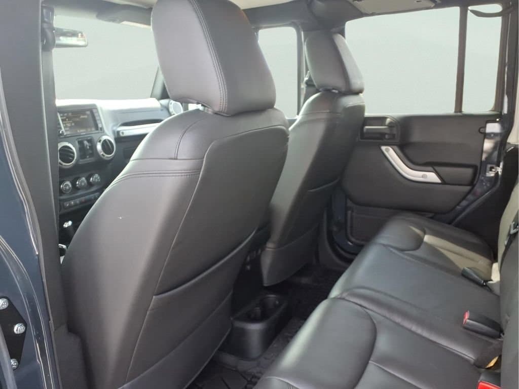 2016 Jeep Wrangler Unlimited Sahara - Photo 18