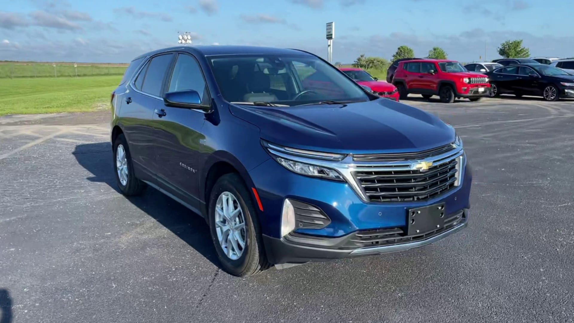 Used 2022 Chevrolet Equinox LT with VIN 3GNAXKEV1NL225495 for sale in Litchfield, IL