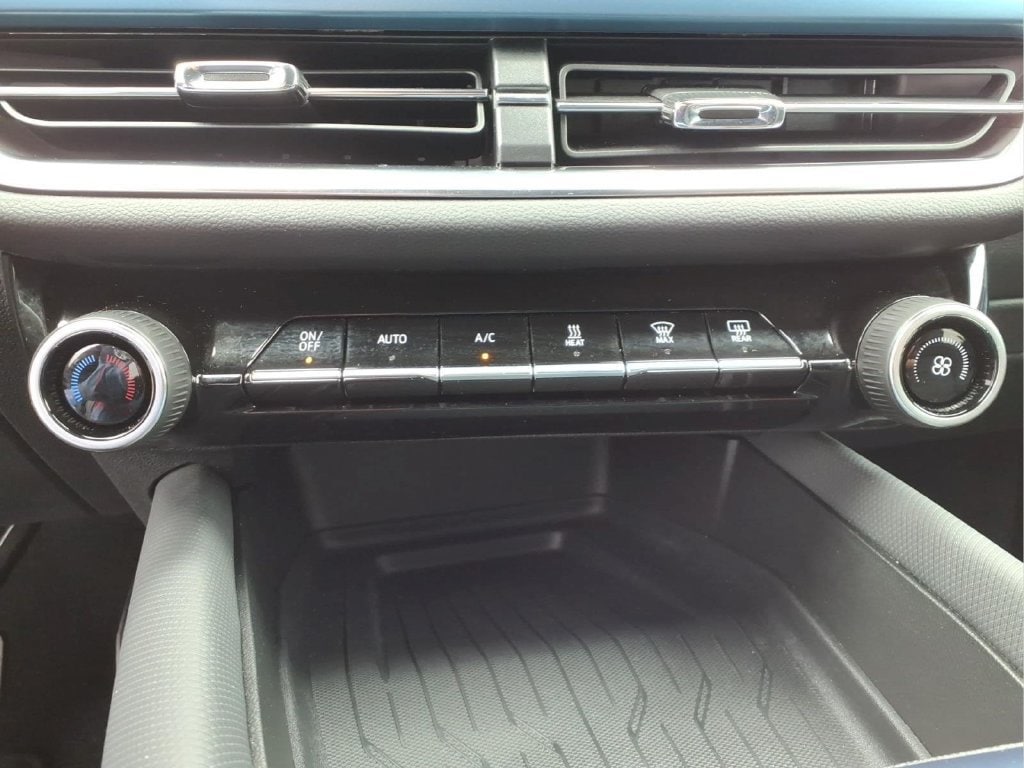 2024 Chevrolet Equinox EV LT - Photo 12