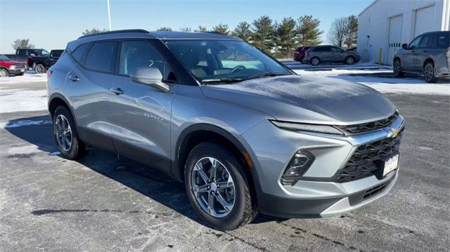 Used 2023 Chevrolet Blazer 2LT with VIN 3GNKBCR47PS133018 for sale in Litchfield, IL
