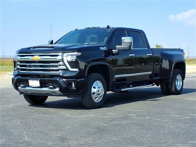 2024 Chevrolet Silverado 3500HD High Country's photo