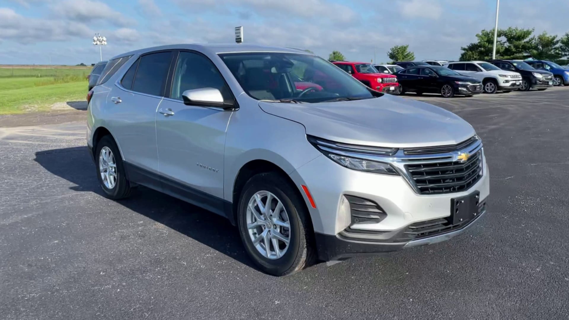 Used 2022 Chevrolet Equinox LT with VIN 3GNAXKEV4NL242677 for sale in Litchfield, IL