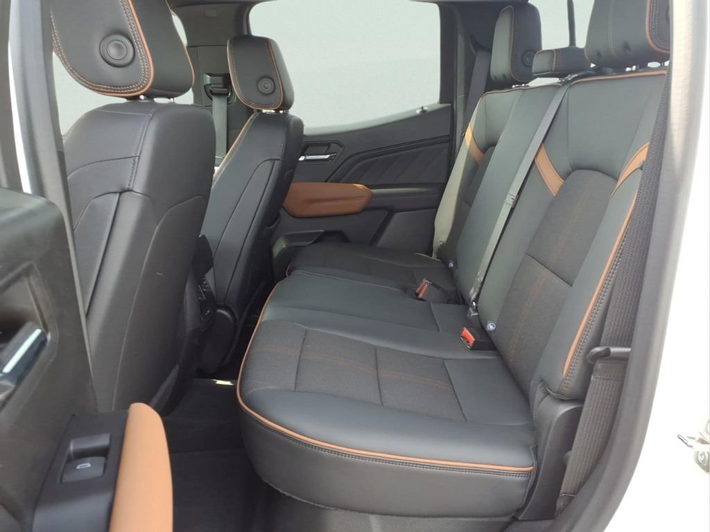2024 GMC Canyon AT4 - Photo 15