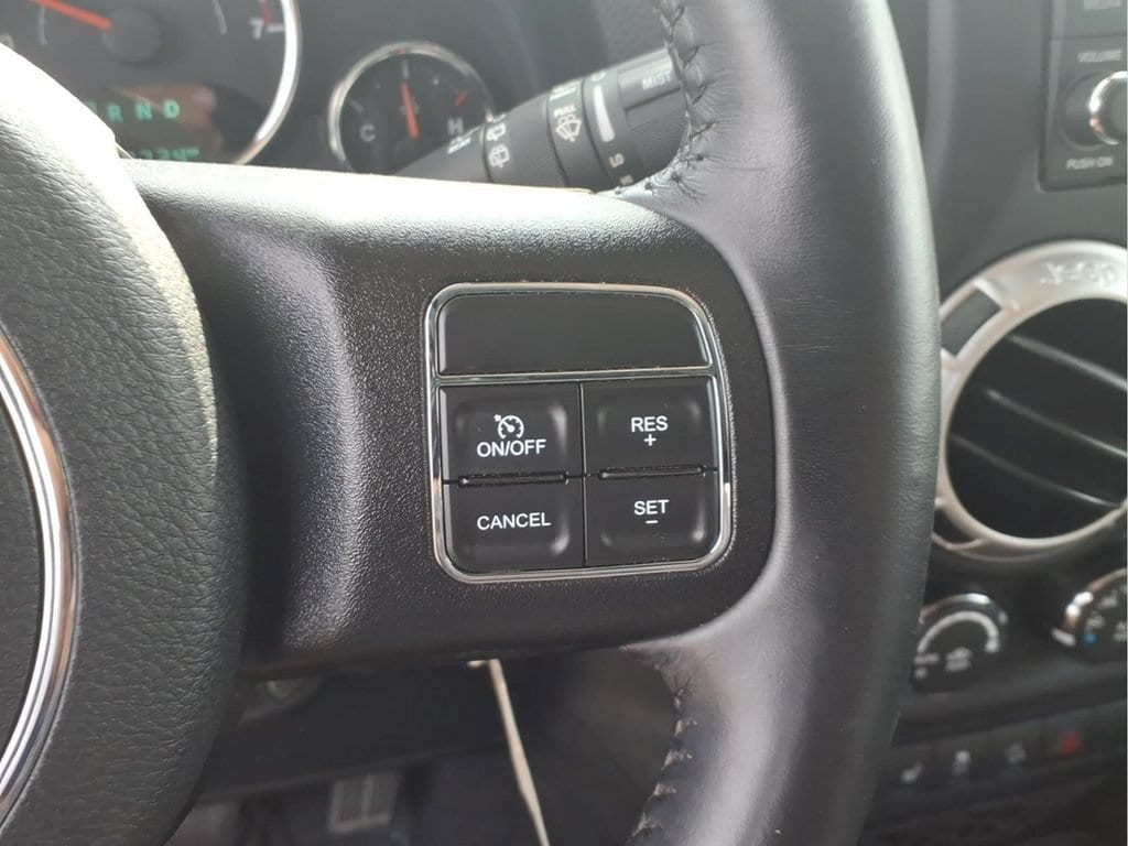 2016 Jeep Wrangler Unlimited Sahara - Photo 13