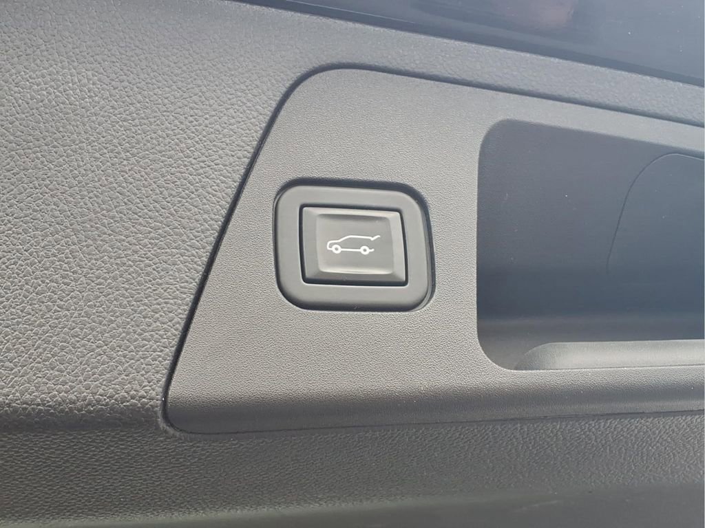 2020 Buick Envision Essence - Photo 21