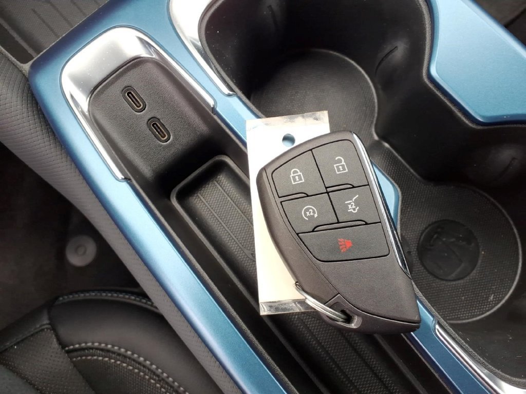 2024 Chevrolet Equinox EV LT - Photo 13