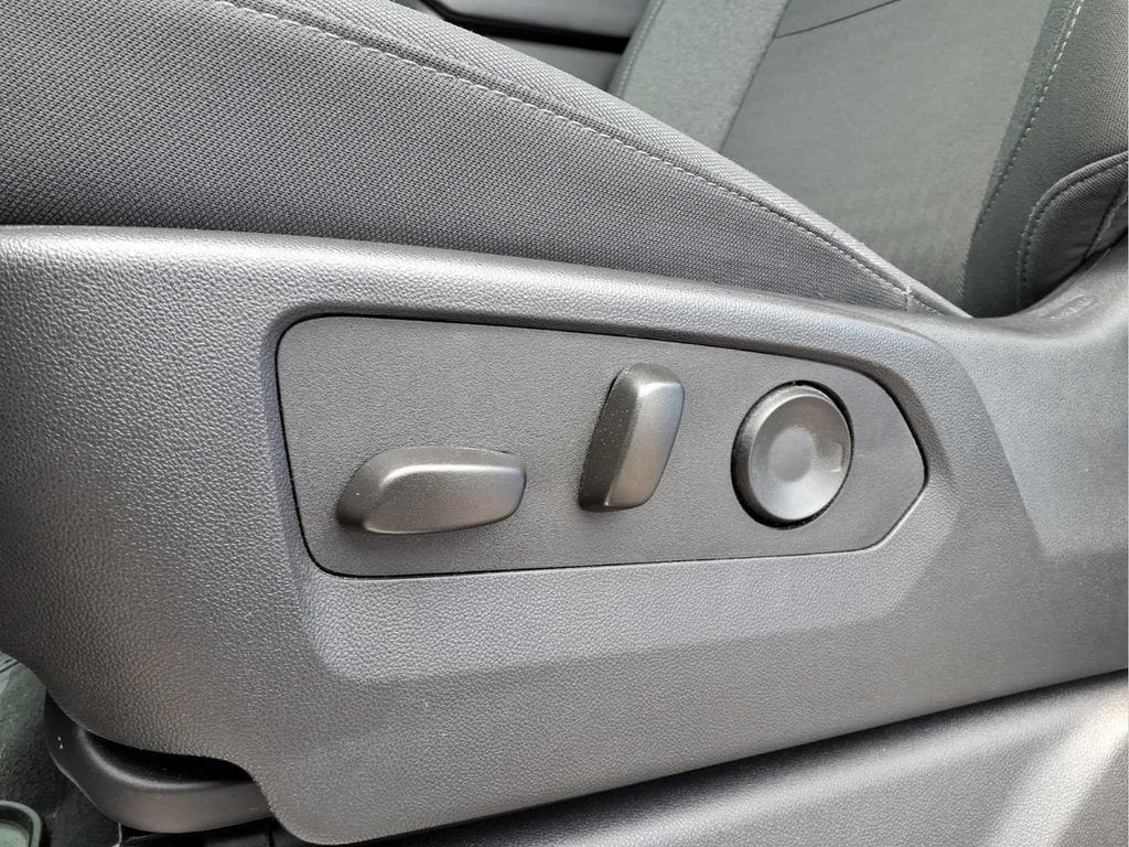 2025 Chevrolet Silverado 1500 LT - Photo 18
