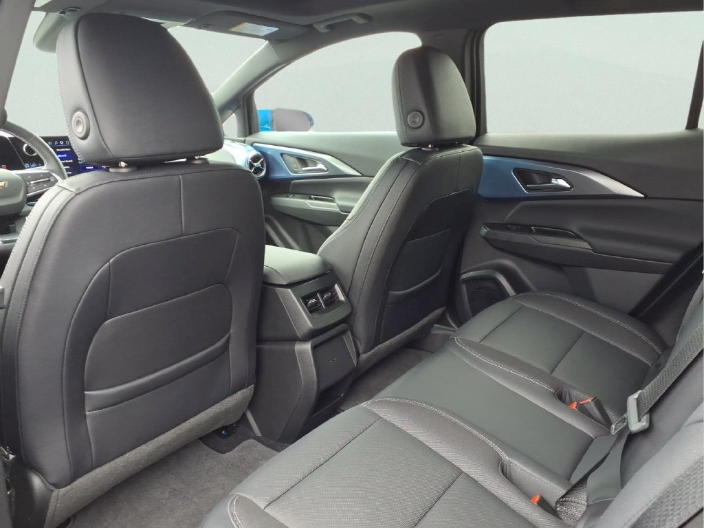 2024 Chevrolet Equinox EV LT - Photo 23