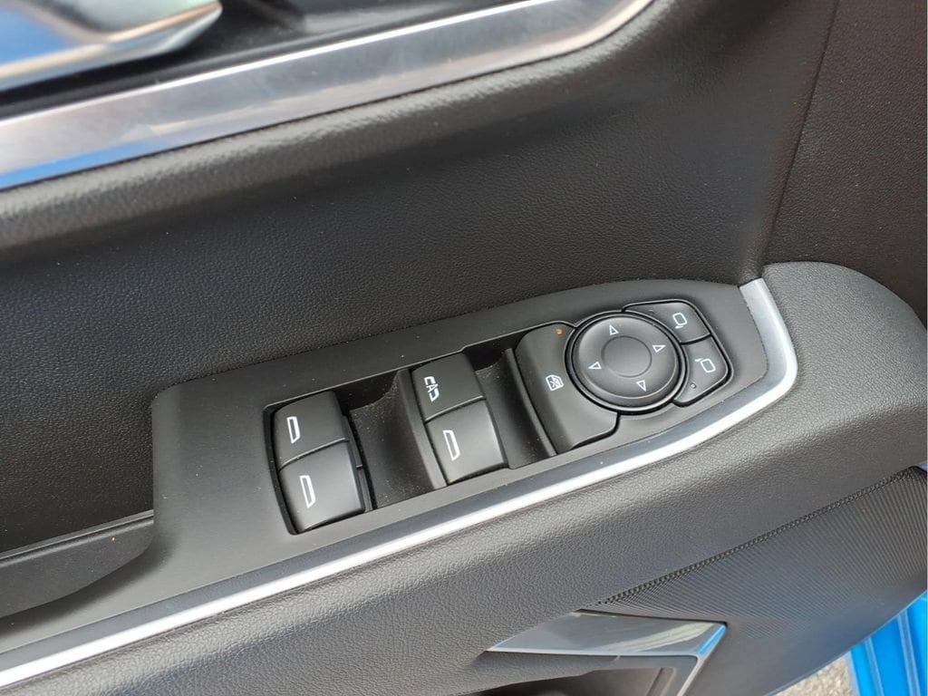 2025 Chevrolet Silverado 1500 LT - Photo 17