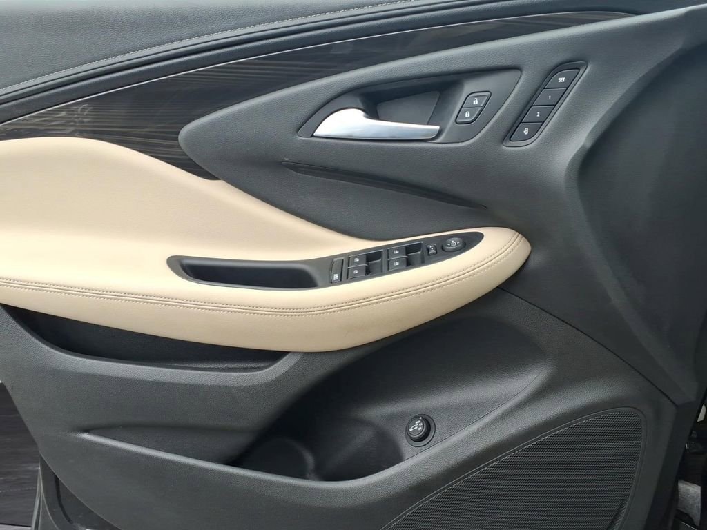 2020 Buick Envision Essence - Photo 13
