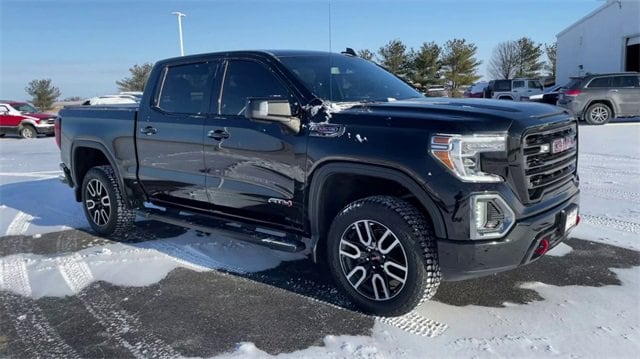 Used 2021 GMC Sierra 1500 AT4 with VIN 1GTP9EEL2MZ372641 for sale in Litchfield, IL
