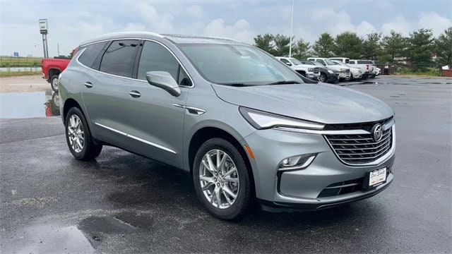 Used 2023 Buick Enclave Essence with VIN 5GAERBKW8PJ234594 for sale in Litchfield, IL
