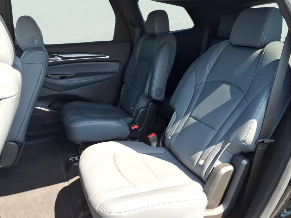 2023 Buick Enclave Essence - Photo 21