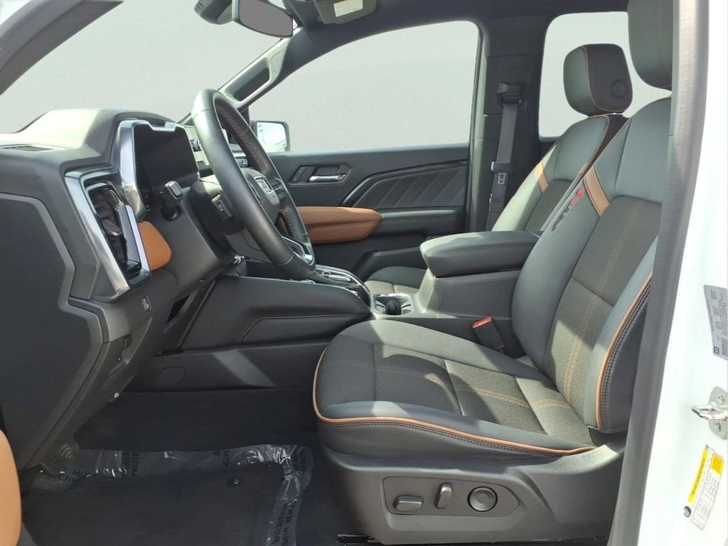 2024 GMC Canyon AT4 - Photo 14