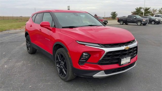 Used 2023 Chevrolet Blazer 2LT with VIN 3GNKBCR40PS170640 for sale in Litchfield, IL