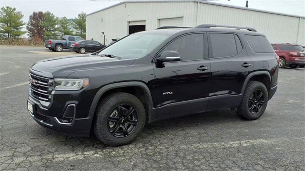 Used 2022 GMC Acadia AT4 SUV