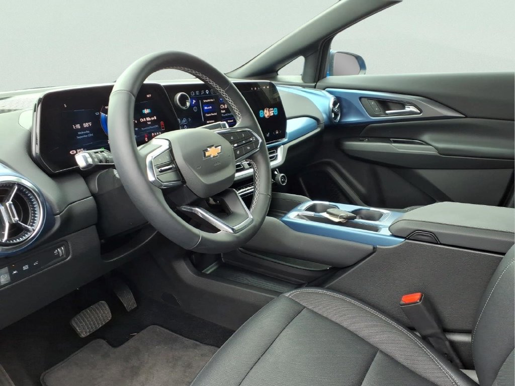 2024 Chevrolet Equinox EV LT - Photo 20