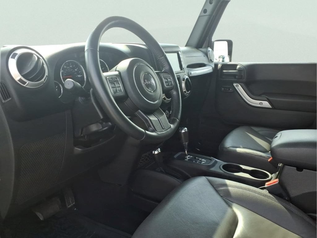 2016 Jeep Wrangler Unlimited Sahara - Photo 16
