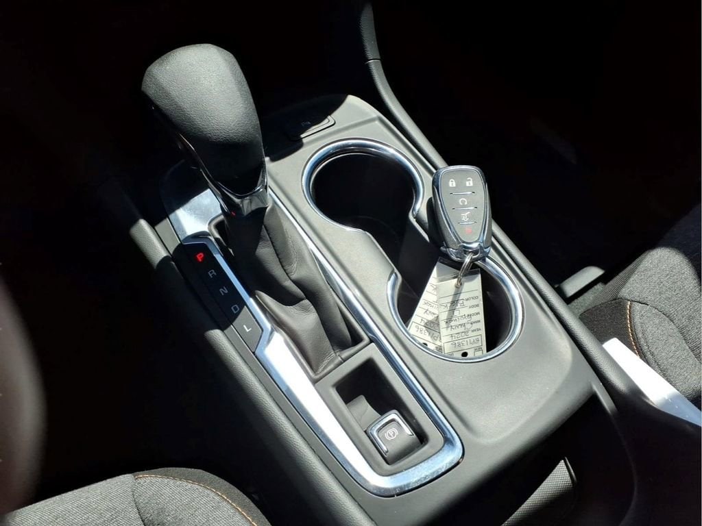 2024 Chevrolet Equinox LT - Photo 16