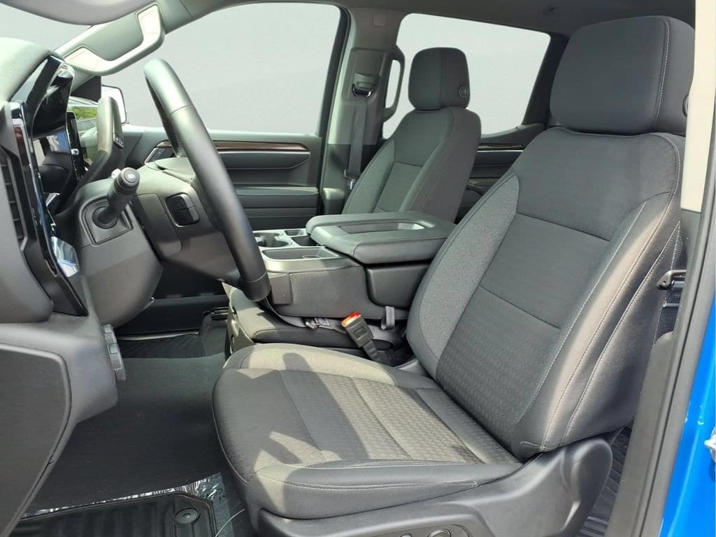 2025 Chevrolet Silverado 1500 LT - Photo 19