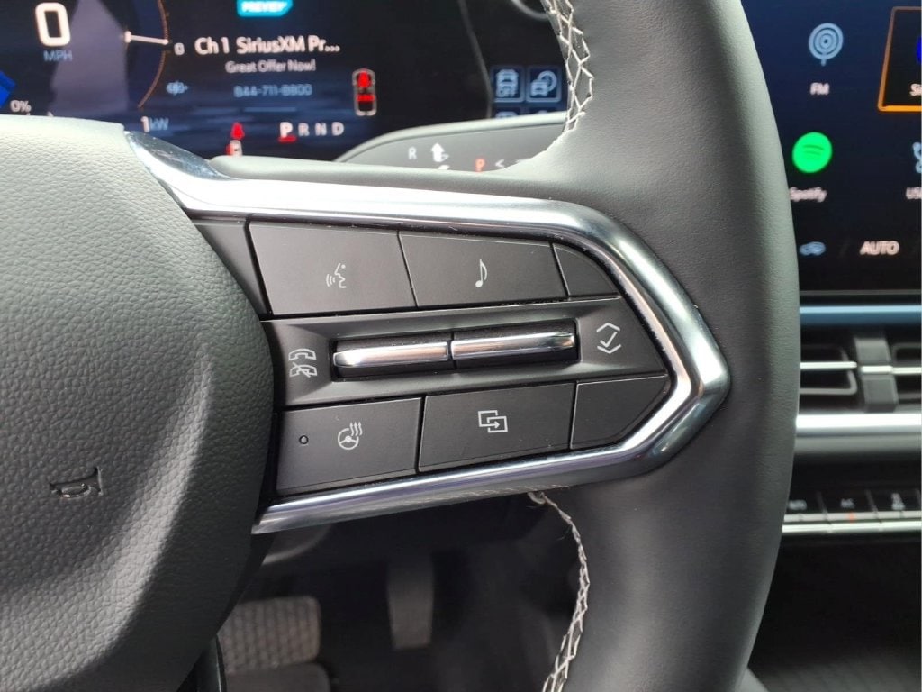 2024 Chevrolet Equinox EV LT - Photo 15