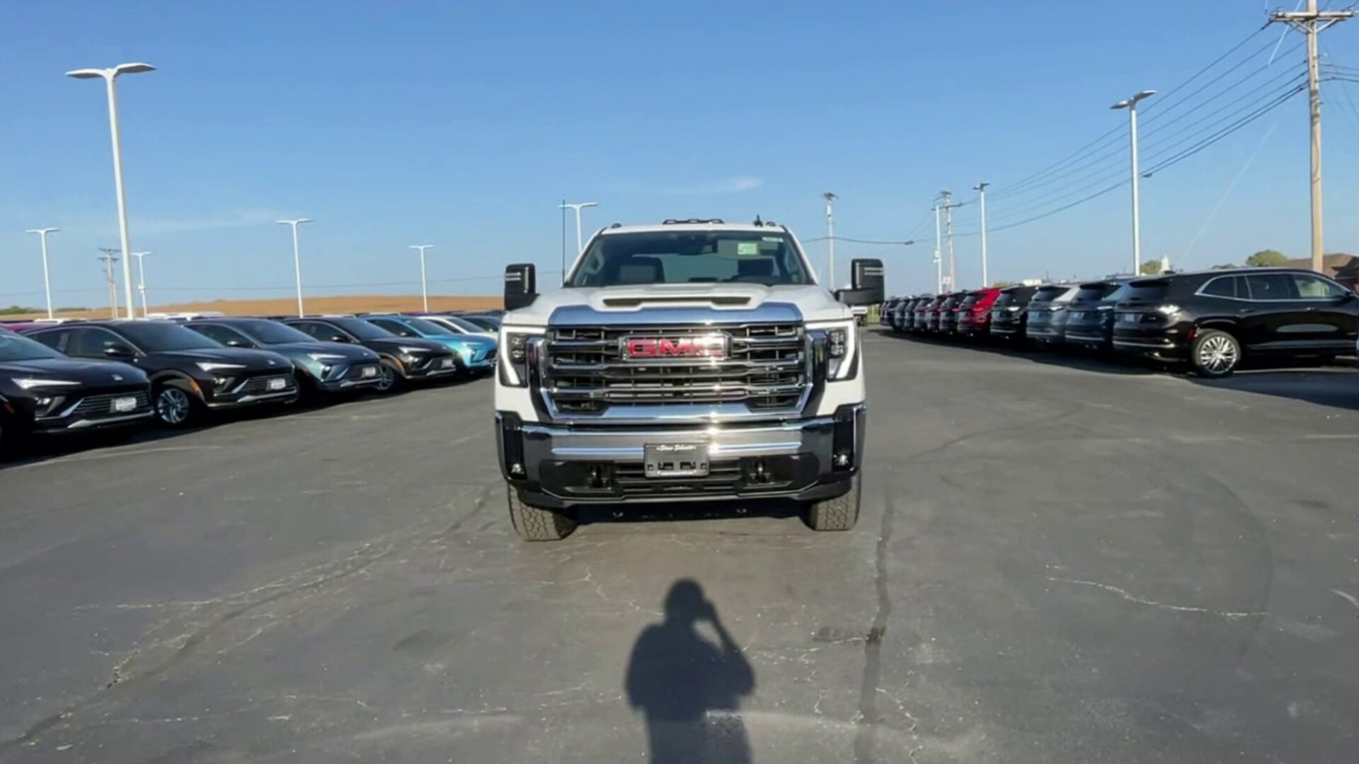 2026 Gmc Sierra 2500 HD SLE photo 3