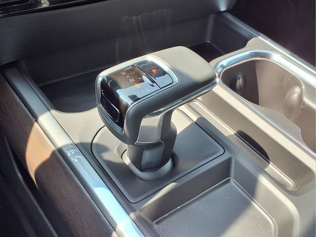 2026 GMC Sierra 1500 SLT - Photo 10
