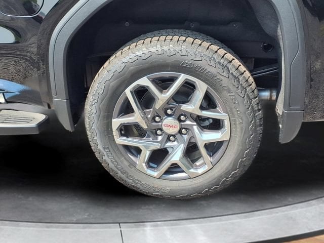 2026 GMC Sierra 1500 SLT - Photo 17