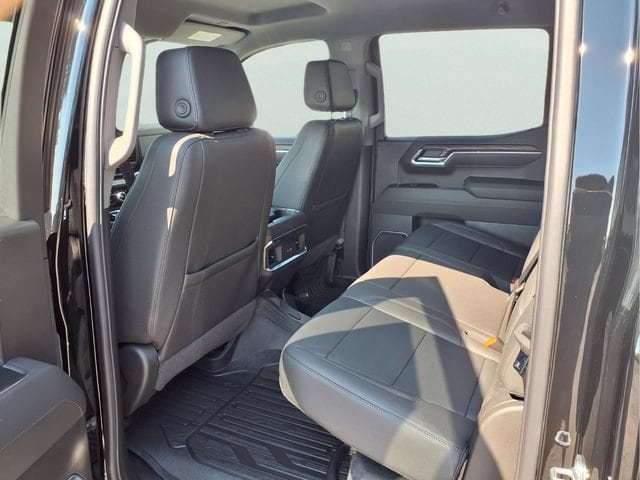 2026 GMC Sierra 1500 SLT - Photo 19