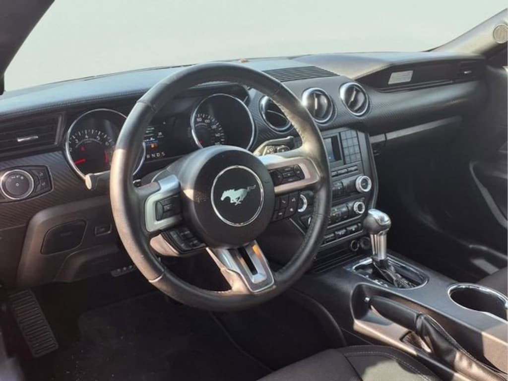 Used 2016 Ford Mustang V6 Coupe