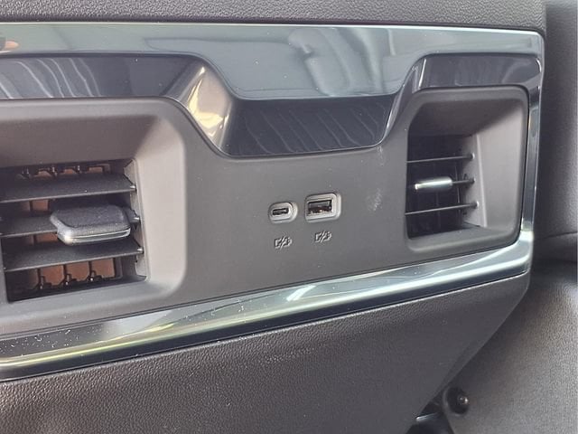2026 GMC Sierra 1500 SLT - Photo 19